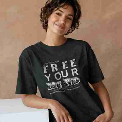 Free your mind- women oversize t-shirt Profile Picture