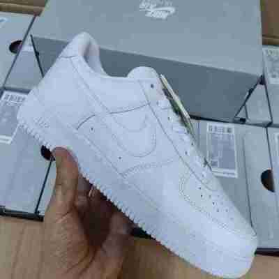 Original white nikes shoes pallet Profile Picture