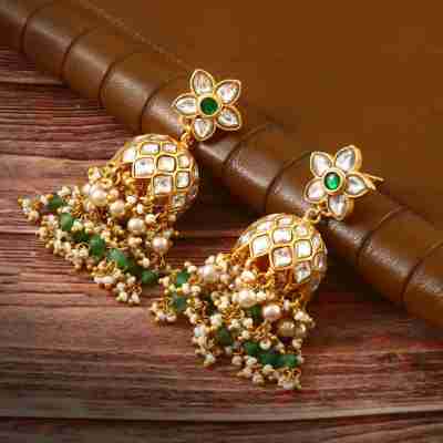 ER-102 - Jadau Kundan Earring with Emerald Profile Picture