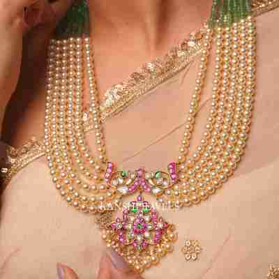 Pearl emerald rani haram Profile Picture